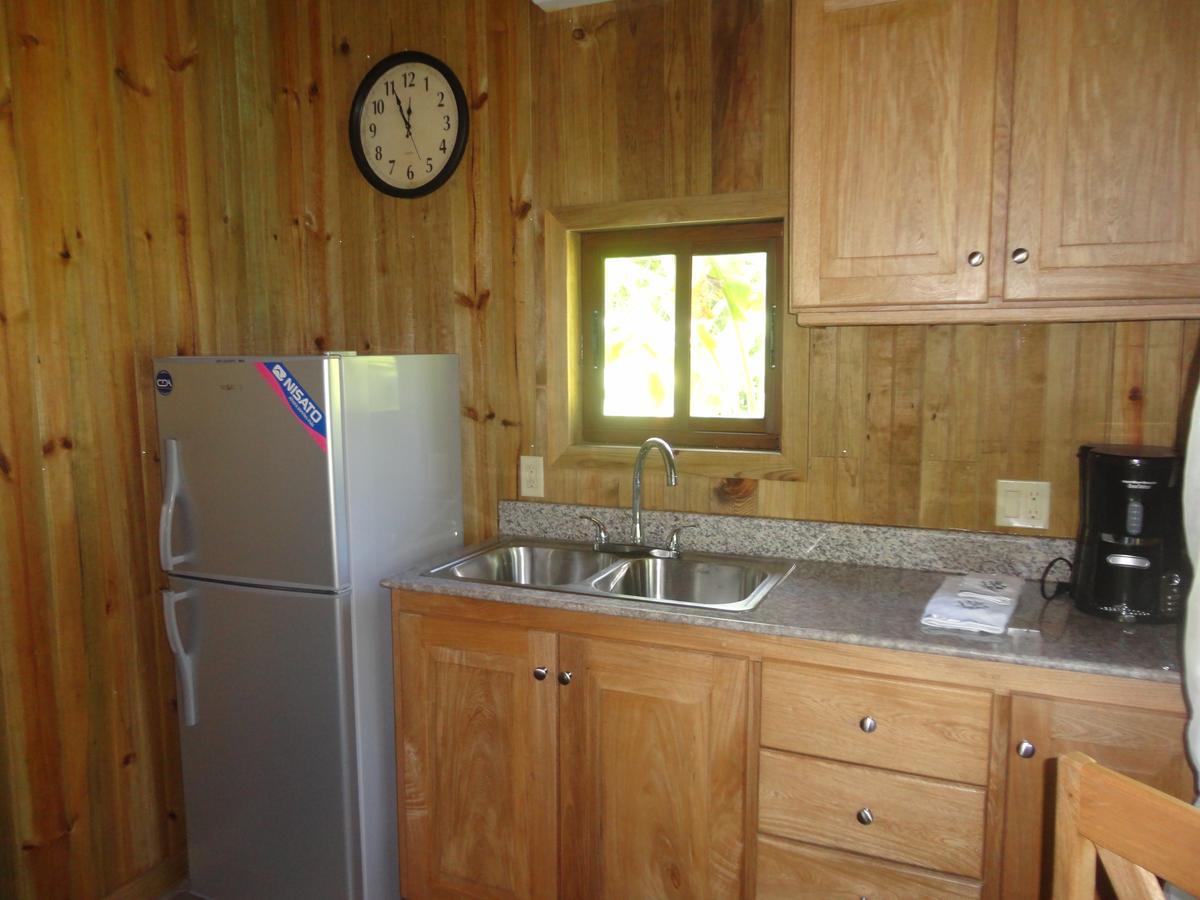 J And H Garden Cabinas โบกัสทาวน์ ภายนอก รูปภาพ