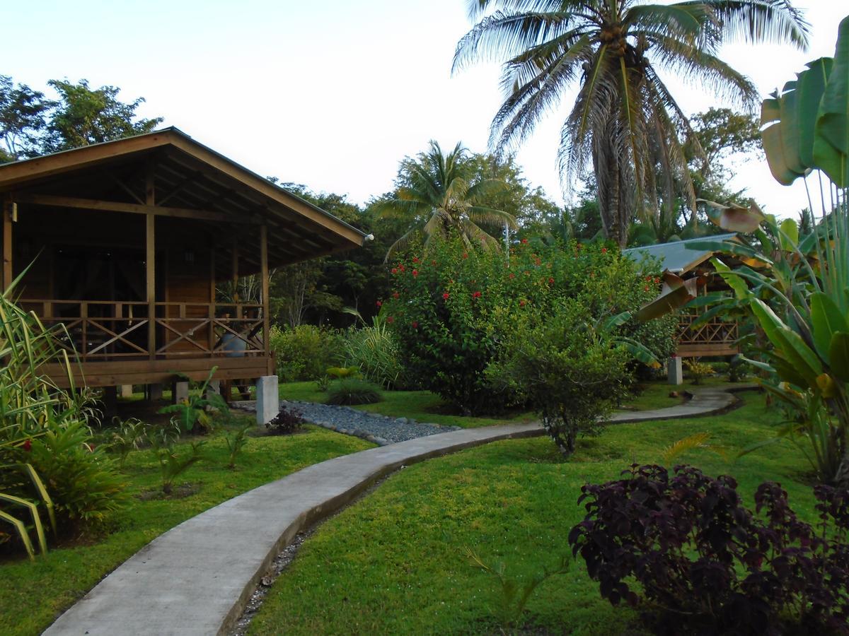 J And H Garden Cabinas โบกัสทาวน์ ภายนอก รูปภาพ
